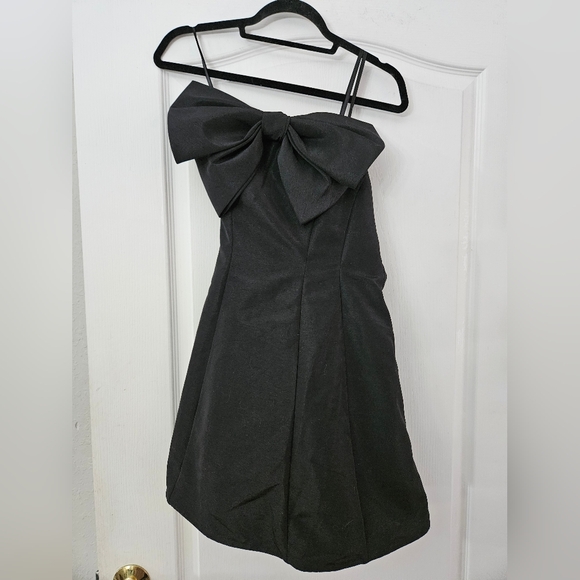 Mac Duggal Black Strapless Oversized Bow Fit & Flare Mini Dress Sz 6, 8 NWT - Picture 3 of 11